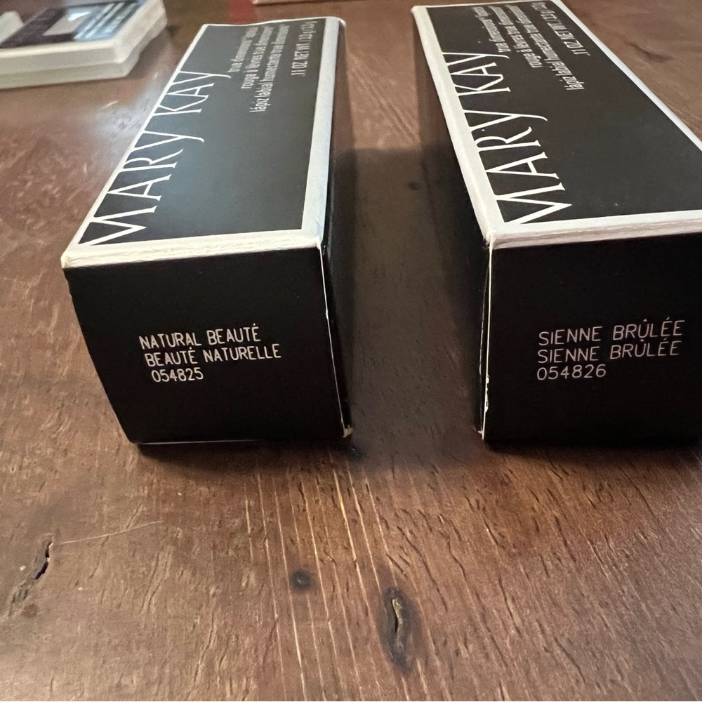 Marykay true dimensions lipstick bundle